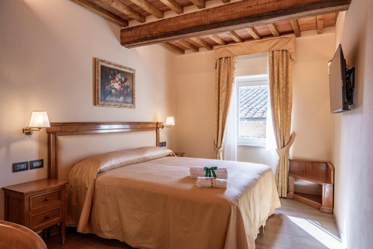 Palazzo Del Mercante Montepulciano Stazione Buitenkant foto