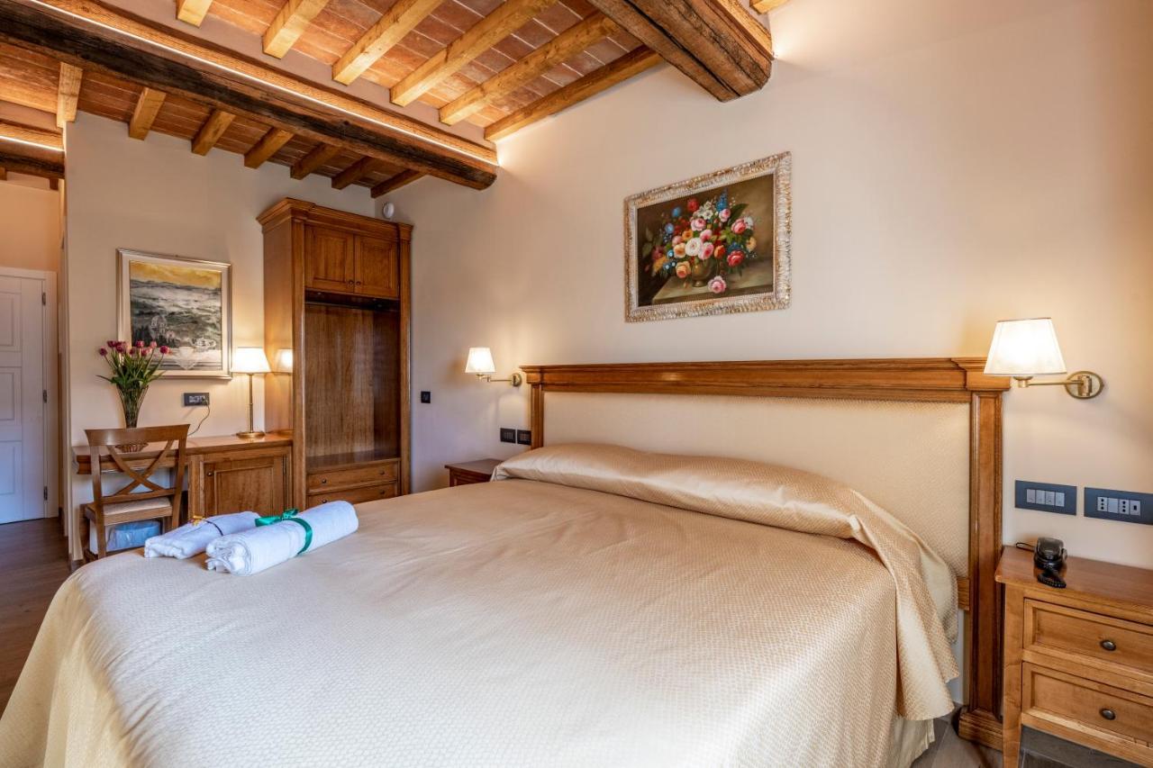 Palazzo Del Mercante Montepulciano Stazione Buitenkant foto