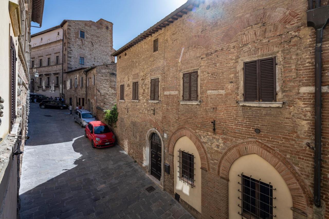 Palazzo Del Mercante Montepulciano Stazione Buitenkant foto