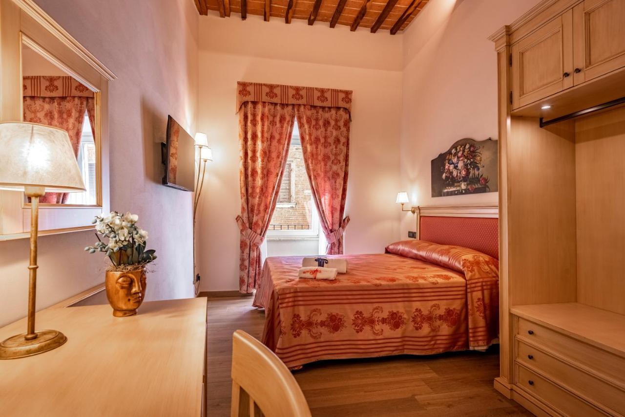 Palazzo Del Mercante Montepulciano Stazione Buitenkant foto